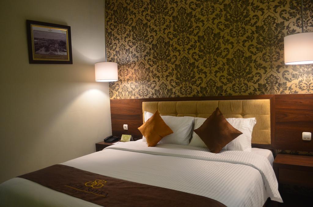 Hotel Safira Magelang Room photo