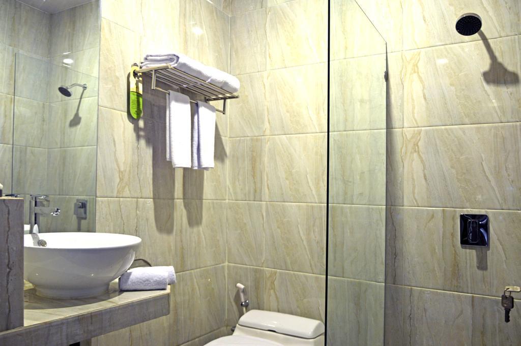Hotel Safira Magelang Room photo