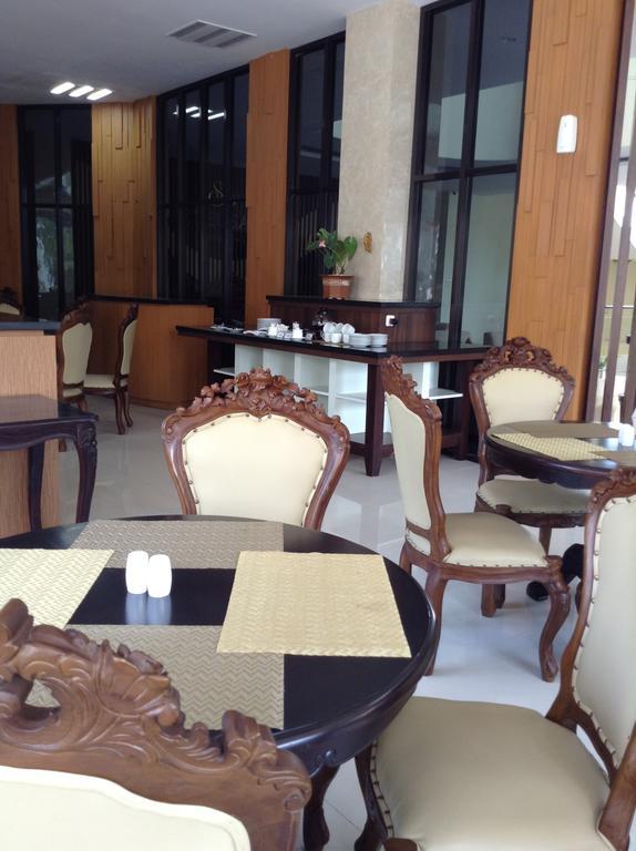 Hotel Safira Magelang Exterior photo