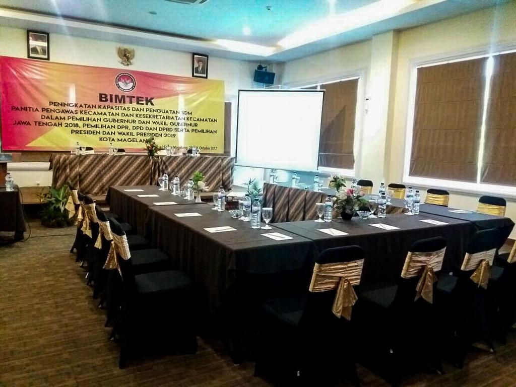 Hotel Safira Magelang Exterior photo